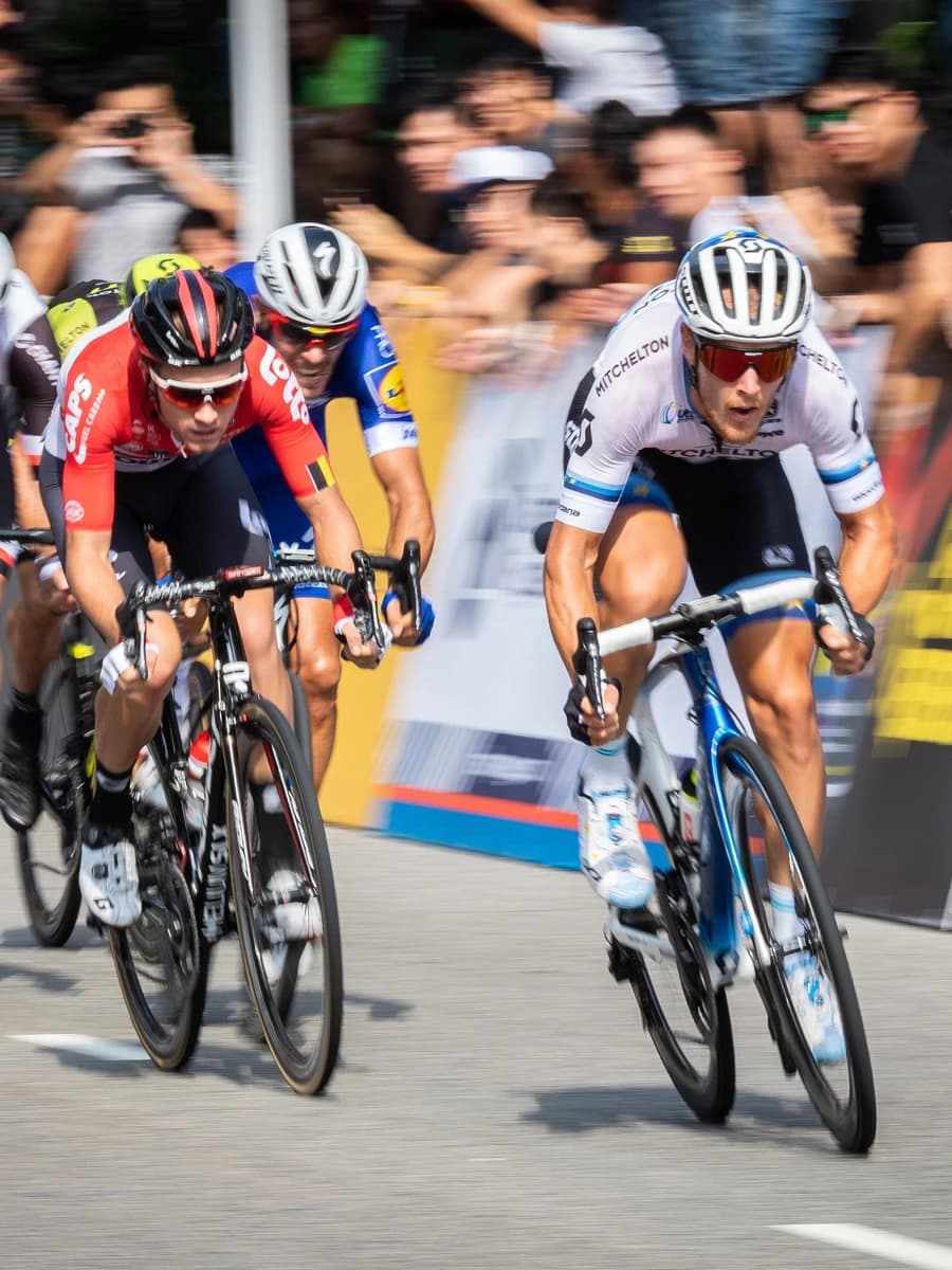 Mens road cycle competitive race